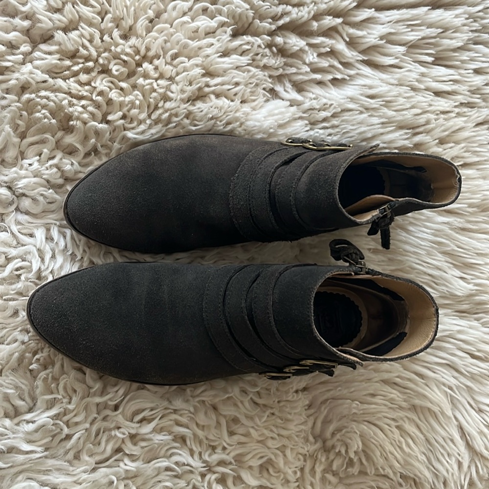 Latigo boots